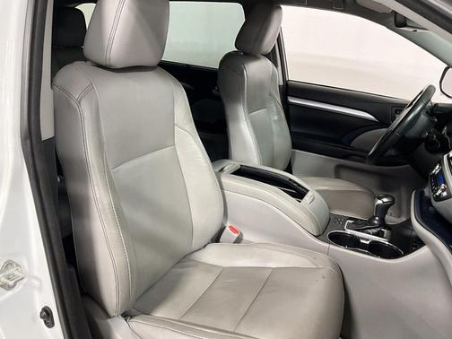 Blizzard Pearl 2018 Toyota Highlander XLE