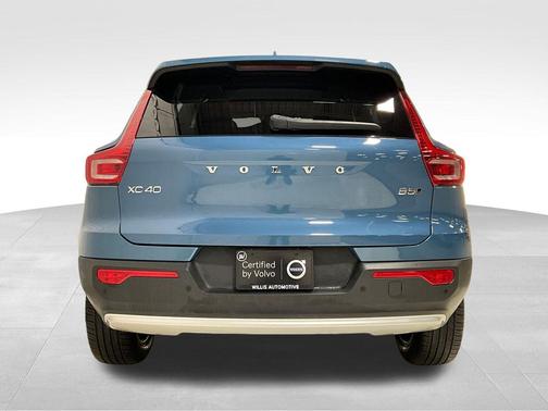 Fjord Blue Metallic 2025 Volvo XC40 B5 Plus Bright Theme