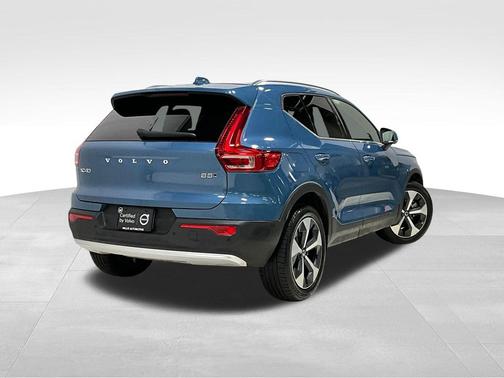 Fjord Blue Metallic 2025 Volvo XC40 B5 Plus Bright Theme