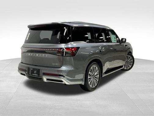 Dynamic Metal 2026 INFINITI QX80 Luxe