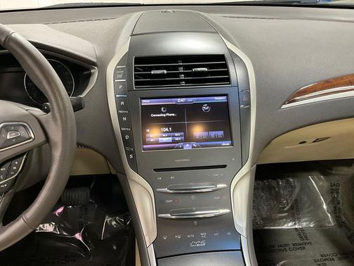2014 Lincoln MKZ Base