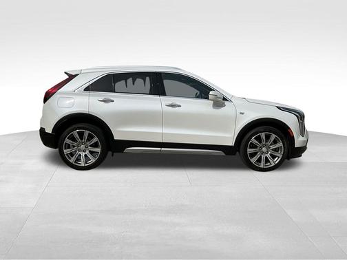 2022 Cadillac XT4 Premium Luxury
