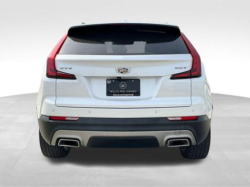 2022 Cadillac XT4 Premium Luxury