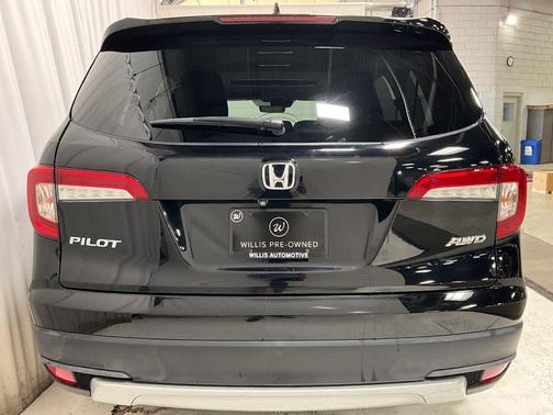 Crystal Black Pearl 2019 Honda Pilot EX-L