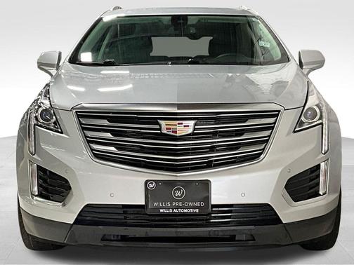 Radiant Silver Metallic 2017 Cadillac XT5 Luxury