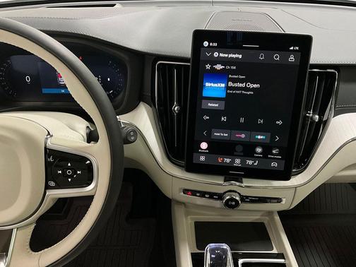 Crystal White Metallic 2026 Volvo XC60 B5 Ultra