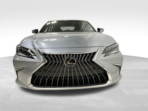 2025 Lexus ES 300h Ultra Luxury