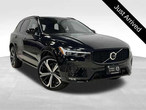 2022 Volvo XC60 B6 R-Design