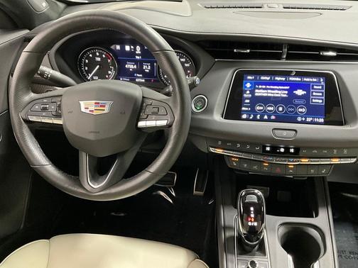 2023 Cadillac XT4 Sport