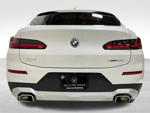Mineral White Metallic 2023 BMW X4 xDrive30i