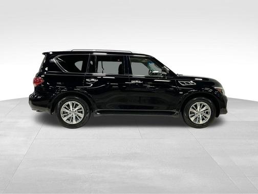 2017 INFINITI QX80 Base