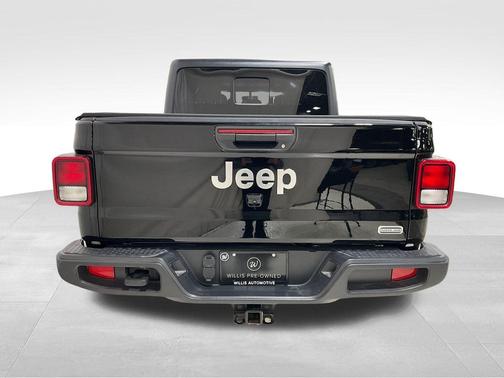 2022 Jeep Gladiator Overland