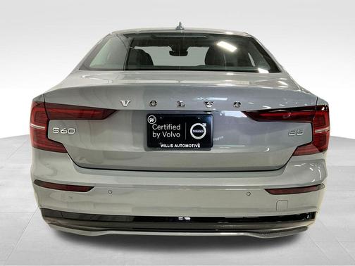 Vapour Grey Metallic 2024 Volvo S60 B5 Core Dark Theme