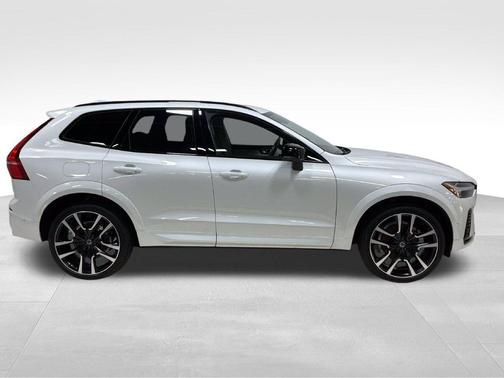 Crystal White Metallic 2024 Volvo XC60 Recharge Plug-In Hybrid T8 Ultimate Dark Theme
