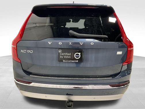 2022 Volvo XC90 Recharge Plug-In Hybrid T8 Inscription 7 Passenger