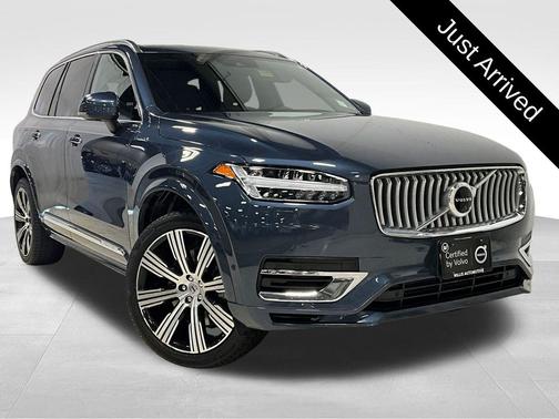2022 Volvo XC90 Recharge Plug-In Hybrid T8 Inscription 7 Passenger