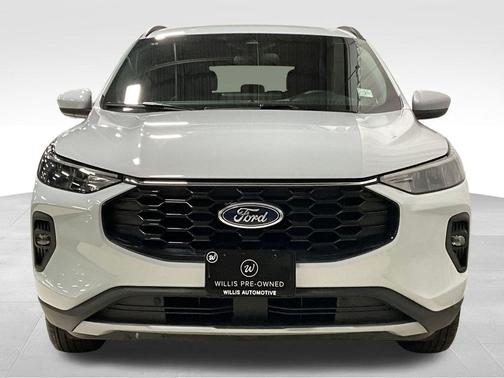 Silver Metallic 2025 Ford Escape ST-Line Select