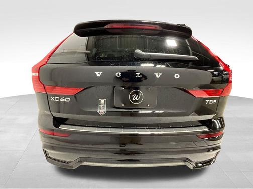 2025 Volvo XC60 Plug-In Hybrid T8 Plus