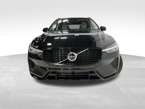 2025 Volvo XC60 Plug-In Hybrid T8 Plus