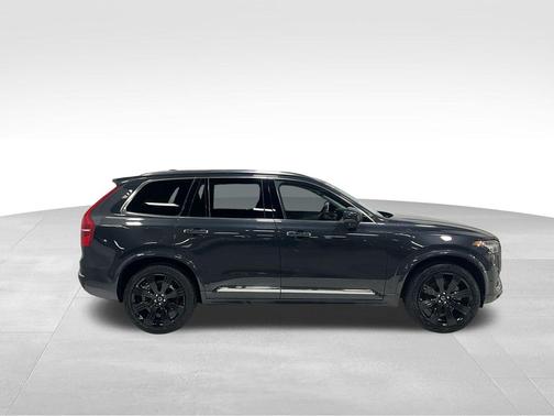 2022 Volvo XC90 T6 Inscription