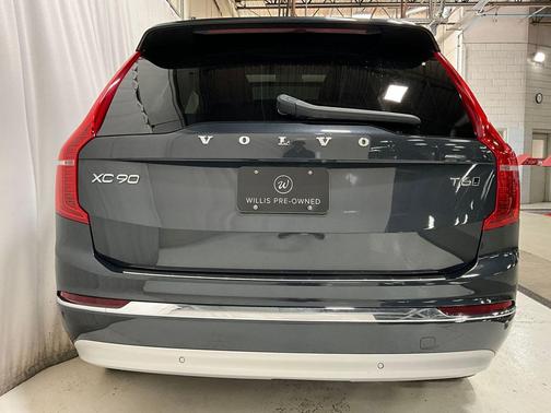 2022 Volvo XC90 T6 Inscription