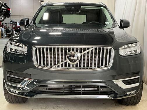 2022 Volvo XC90 T6 Inscription