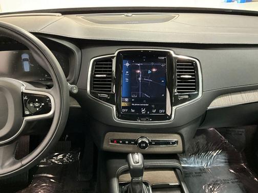 2022 Volvo XC90 T6 Inscription