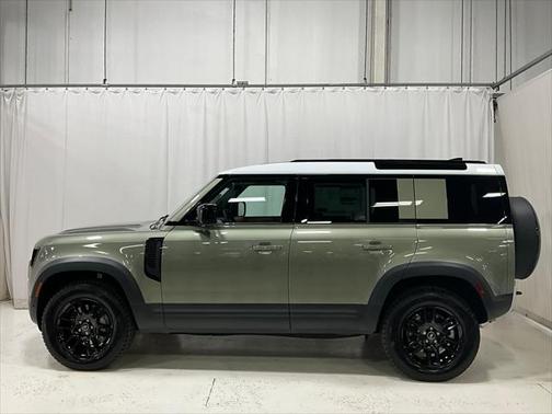 2025 Land Rover Defender 110 P300