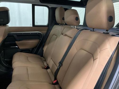 2025 Land Rover Defender 110 P300