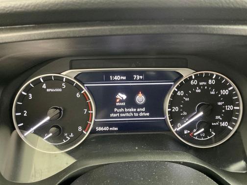 Everest White Pearl 2024 Nissan Rogue SV