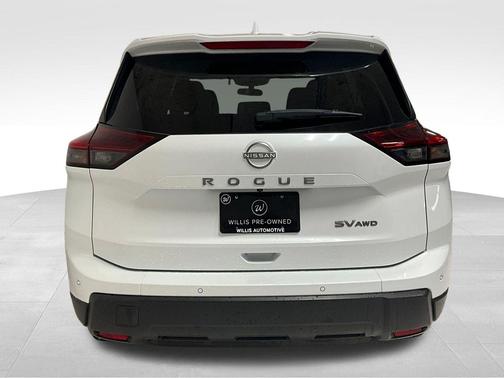 Everest White Pearl 2024 Nissan Rogue SV