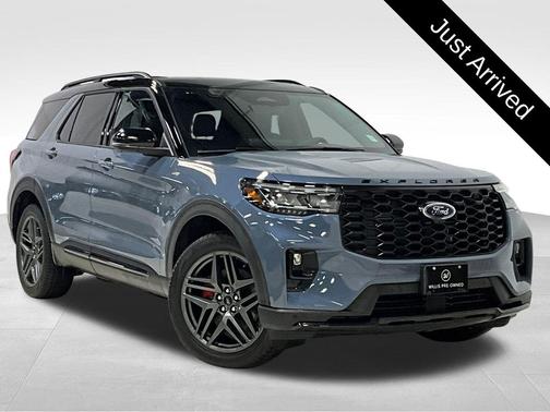 Vapor Blue Metallic 2025 Ford Explorer ST-Line