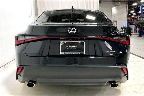Photo 3 of 29 of 2021 Lexus IS 300 Base
