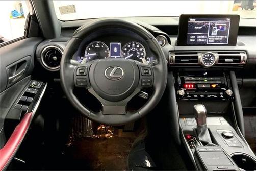 Photo 4 of 29 of 2021 Lexus IS 300 Base