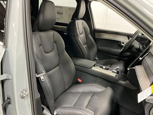 Vapour Grey Metallic 2026 Volvo XC90 Ultra, B6 AWD Gas (mild hybrid), Gasoline, Bright, 7 Seats