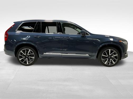 2023 Volvo XC90 B6 Plus 7-Seater