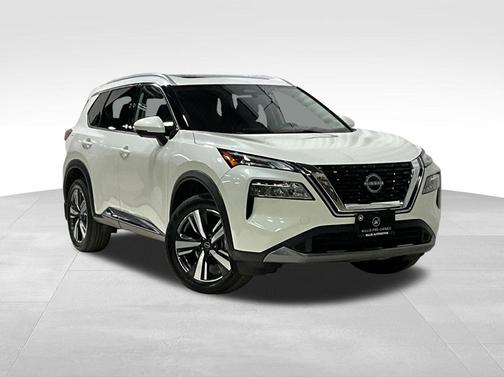 Pearl White Tricoat 2023 Nissan Rogue SL