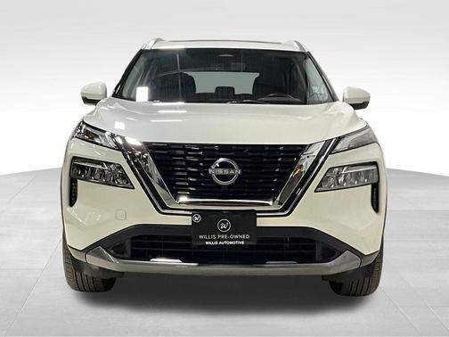 Pearl White Tricoat 2023 Nissan Rogue SL