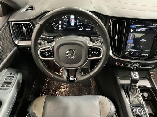 2020 Volvo S60 T6 R-Design