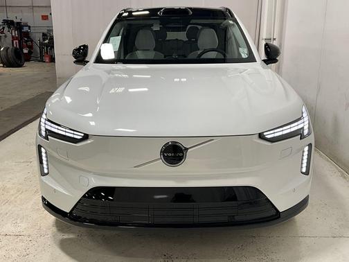 2025 Volvo EX90 Twin Motor Performance Ultra
