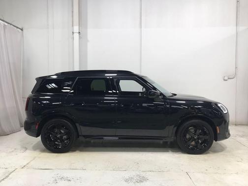 Midnight Black 2027 MINI Countryman Cooper S ALL4