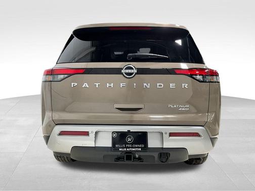 2023 Nissan Pathfinder Platinum 4WD