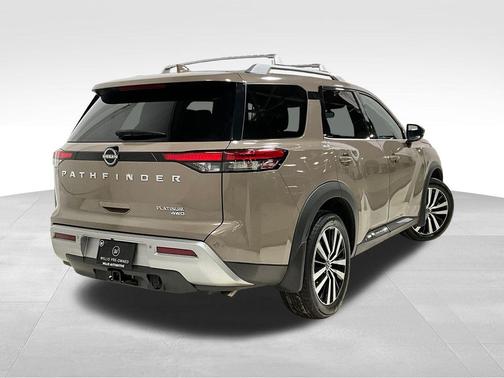2023 Nissan Pathfinder Platinum 4WD