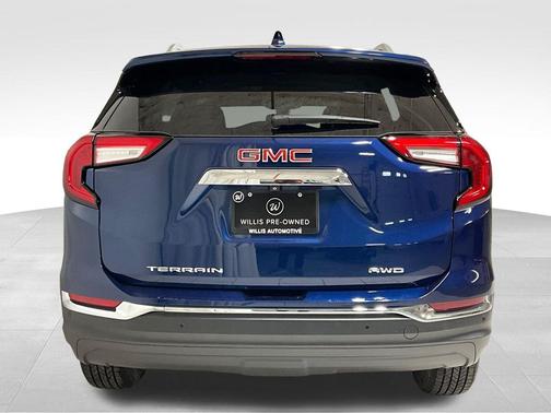 Marine Metallic 2022 GMC Terrain SLT