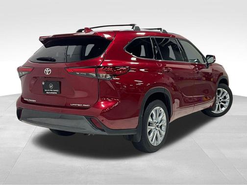 Ruby Flare Pearl 2021 Toyota Highlander Limited