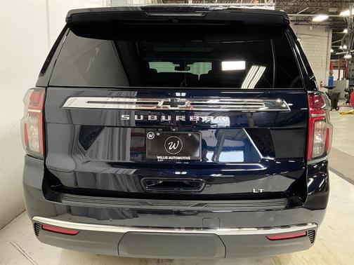 2022 Chevrolet Suburban LT