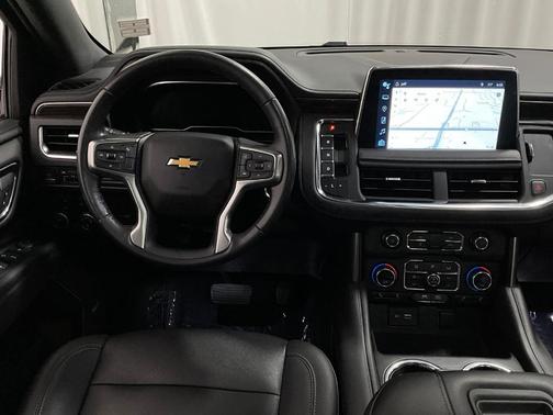 2022 Chevrolet Suburban LT