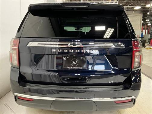 2022 Chevrolet Suburban LT