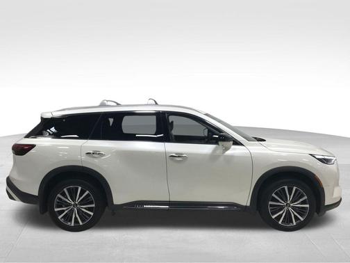 Majestic White 2023 INFINITI QX60 SENSORY