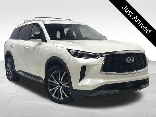 Majestic White 2023 INFINITI QX60 SENSORY